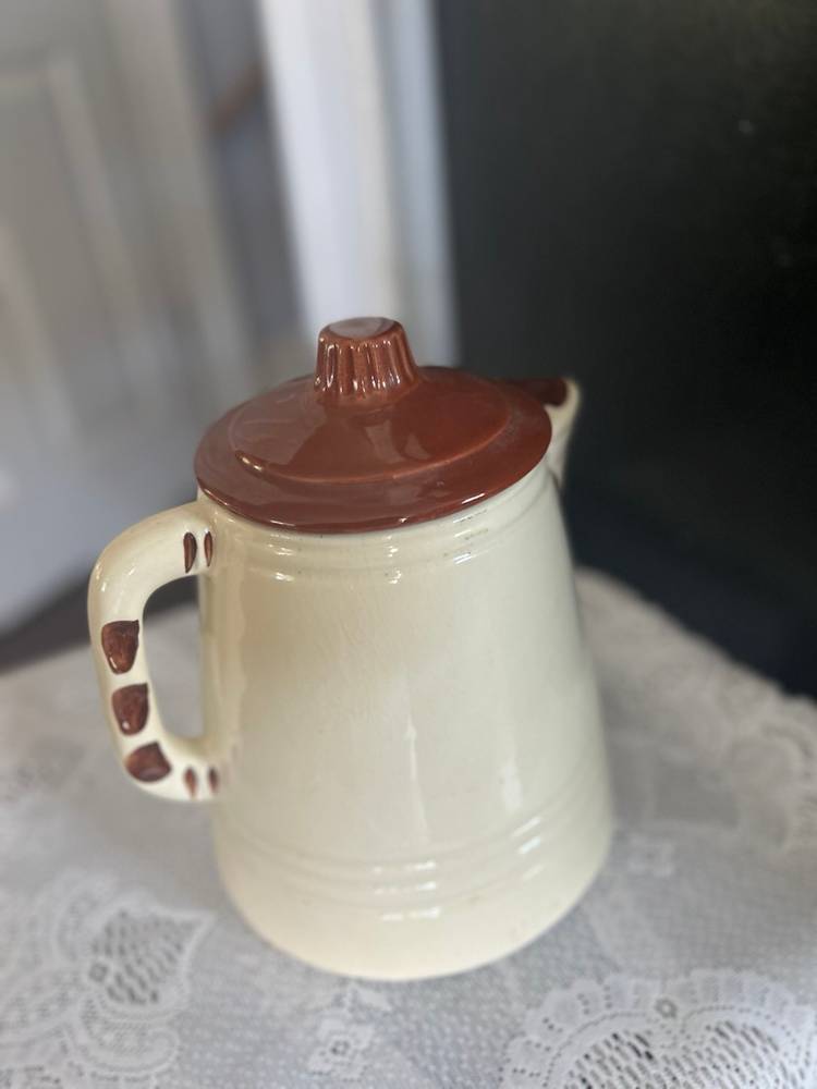 cookie jar American Bisque coffee pot shaped canister 1950’s