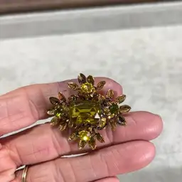 #71 - Vintage Signed Jewelry Just In Time For Holidays!!! Item As Seen