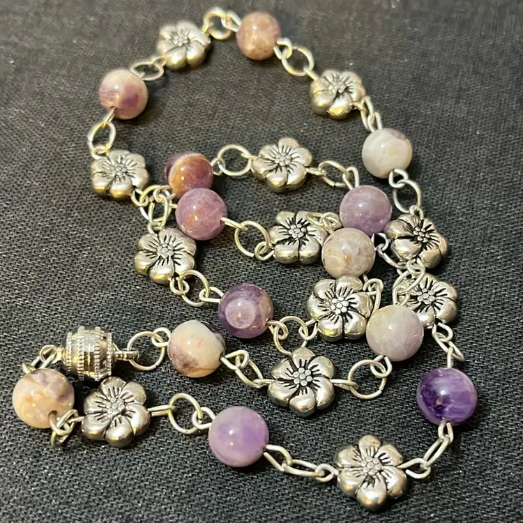 Amethyst Floral Silver Tone Necklace With Magnetic Clasp