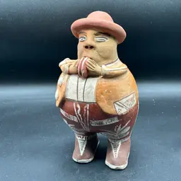 Vintage PERU FOLK ART PRIMITIVE POTTERY SCULPTURE DECOR Clay Painted Musician
