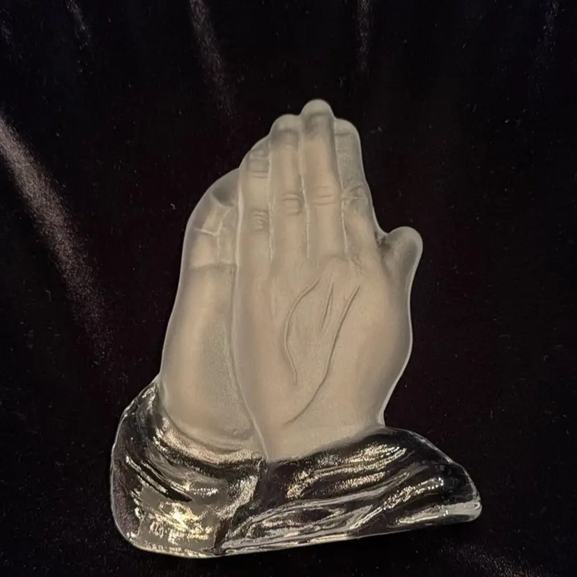 Viking Glass Hands In Prayer - Vintage Praying Hands