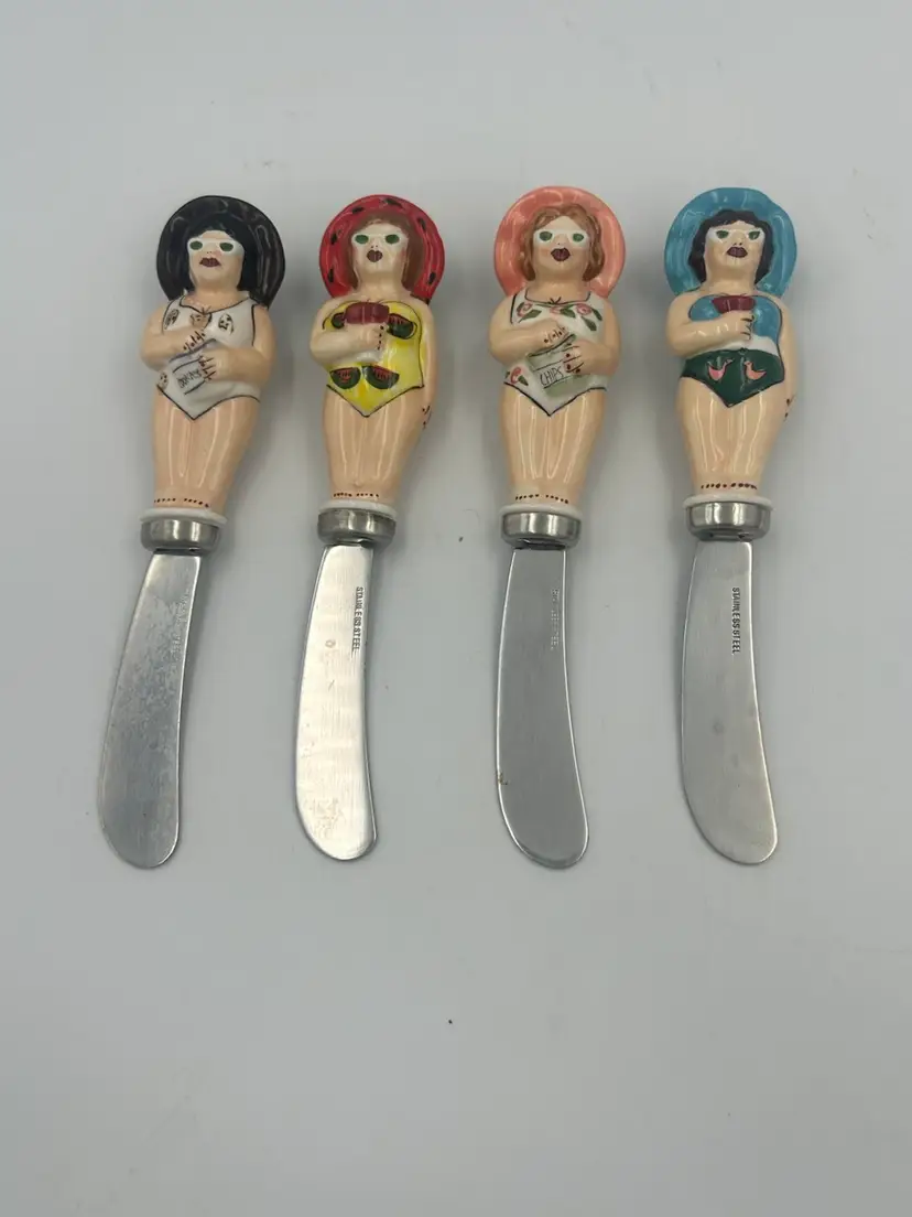 4 Westland Funseekers Ceramic And Stainless Steel Spreaders, Bathing Suit wearing Ladies