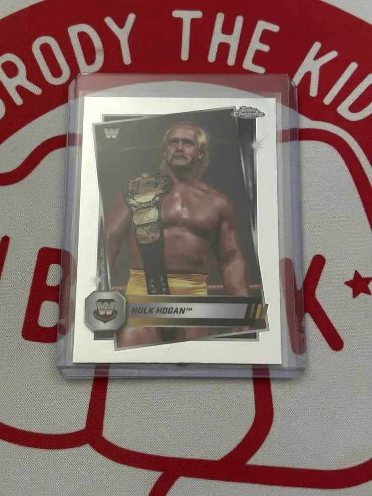 2025 Topps Chrome WWE Hulk Hogan Image Variation #213