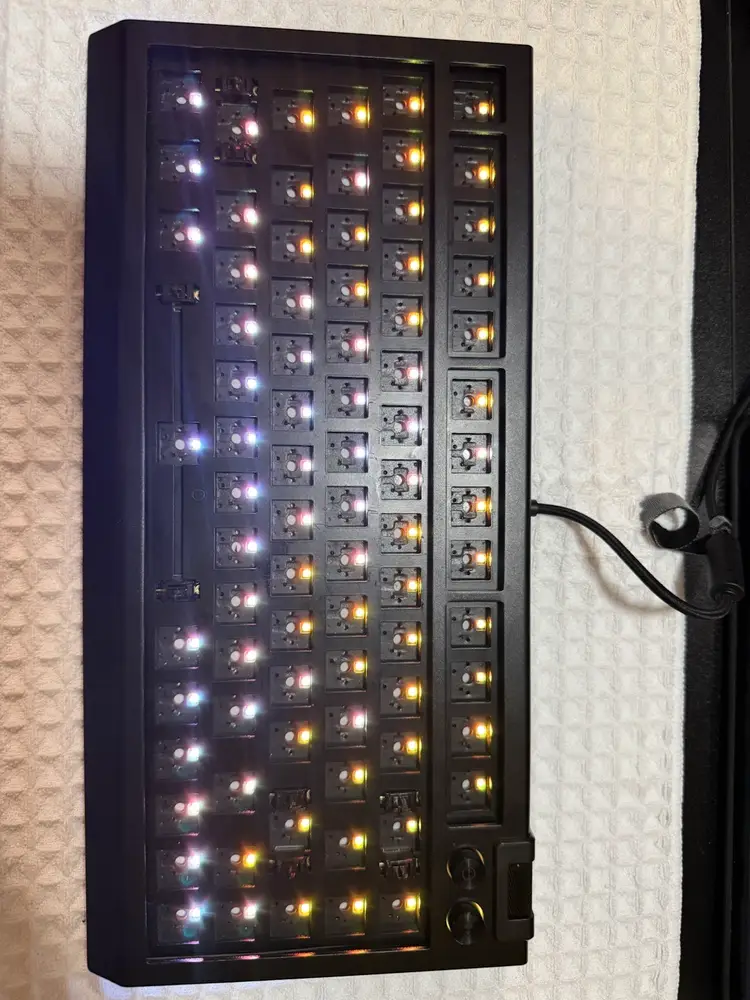 Razer Blackwidow V4 75% - Barebones