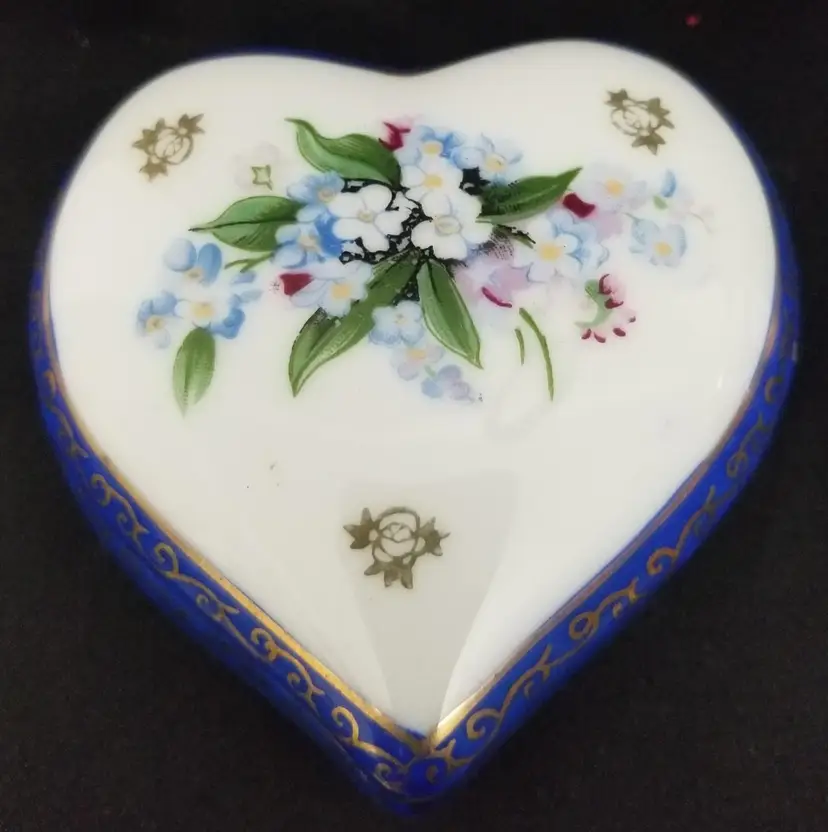 #44 Vintage Hand-Painted Porcelain Forget-Me-Nots Heart Trinket Box