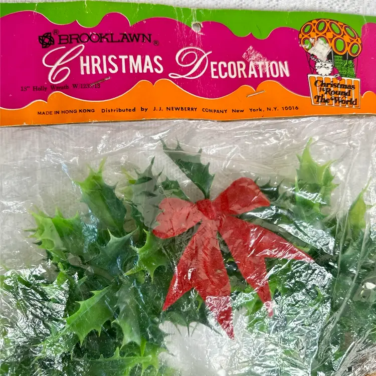 Vintage Plastic Christmas Wreath NIP 13” Brooklawn J.J. Newberry Made In Hong Kong