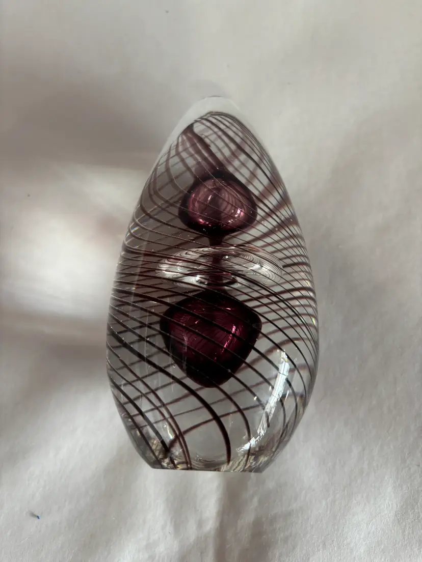 Vintage Art glass Egg paperweight