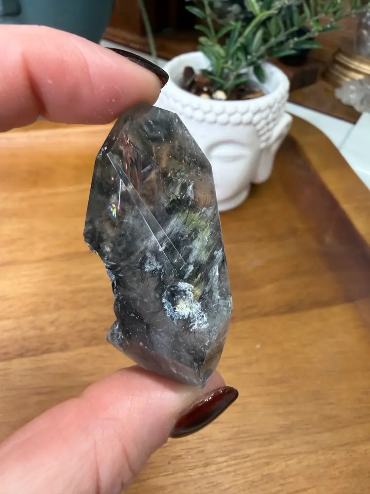 A46 Graphite Included Quartz