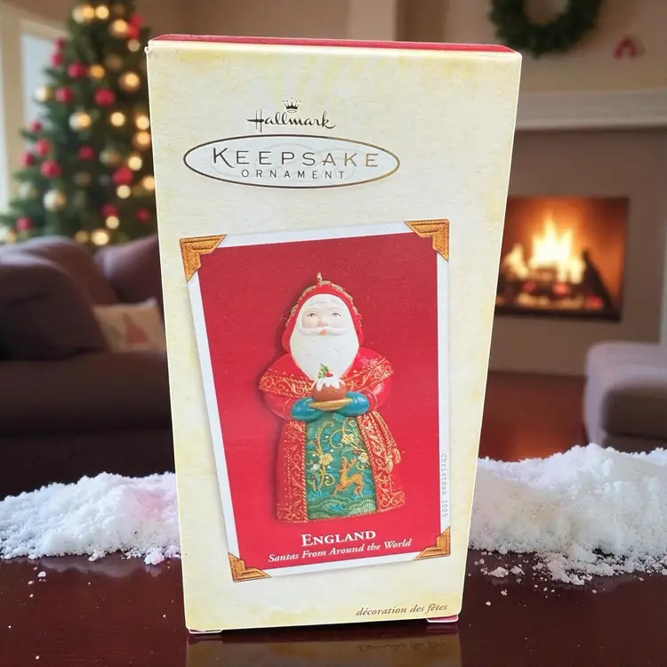 Hallmark Keepsake Ornament Santas From Around The World England 2005