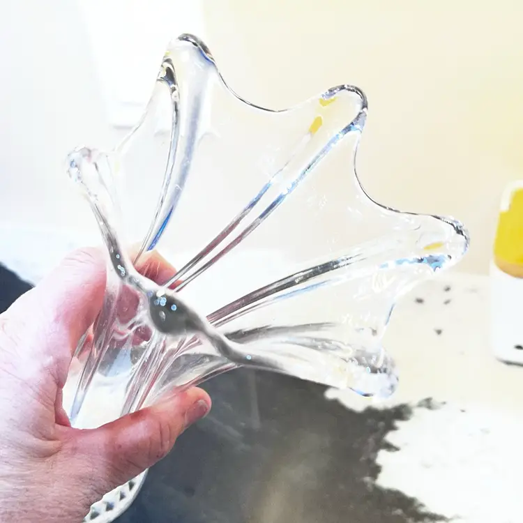 09 Vintage Clear Swang Vase 10 Inch