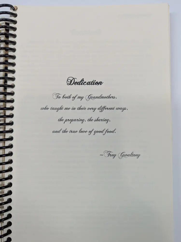 2004 Antiques Emporium Of Smithfield Kitchen Classics Cookbook