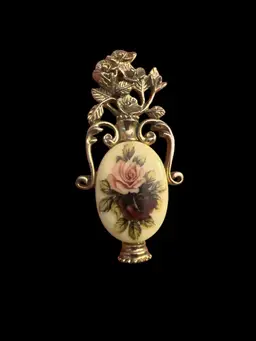 1928 Brand Gold Tone Flower Vase With Bouquet Brooch Pin