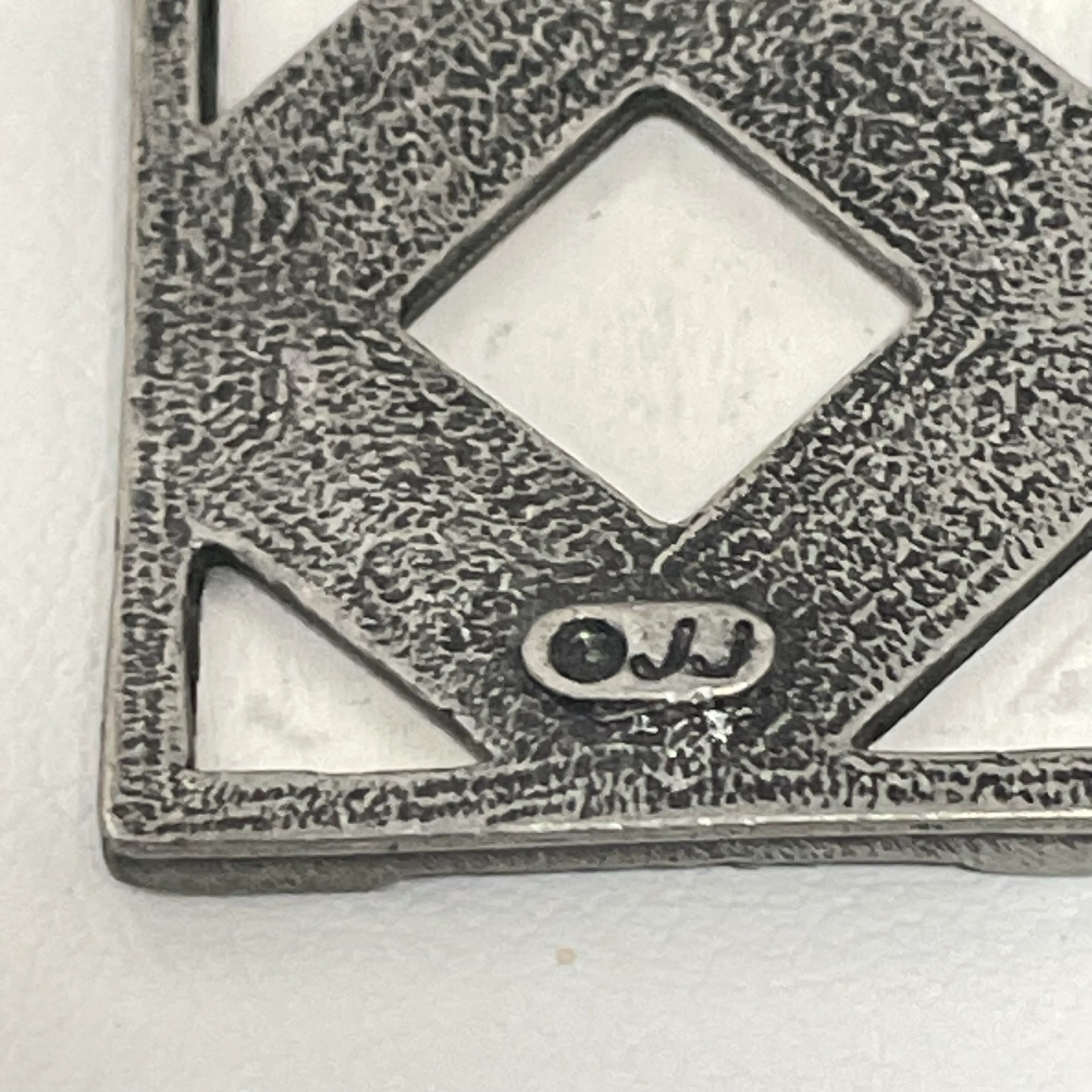 Image 3 of 4