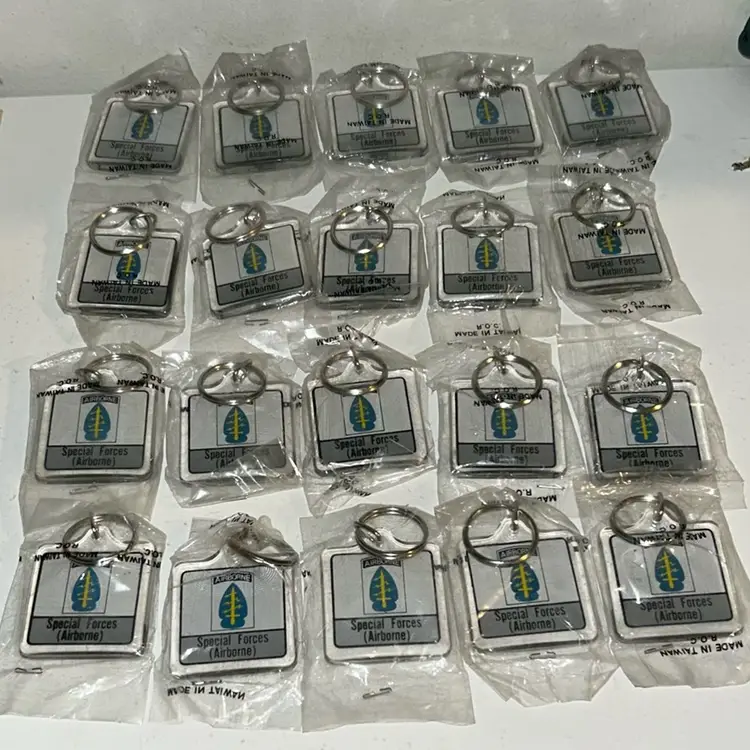 Lot Of 20 Airborne Special Forces Keychains
