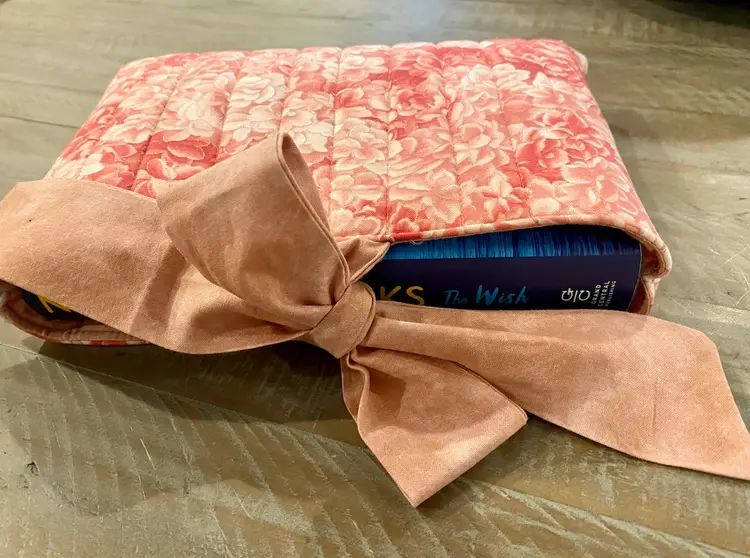 Rosie Pink Floral Book sleeve