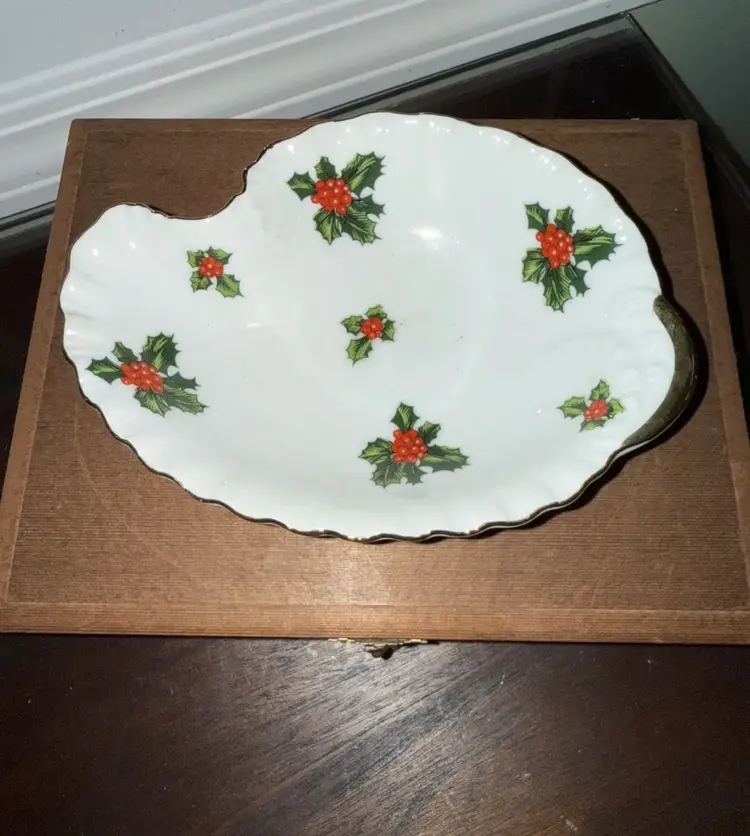 Vintage 1950's Lefton Christmas CERAMIC teardrop CANDY nut berry DISH bowl
