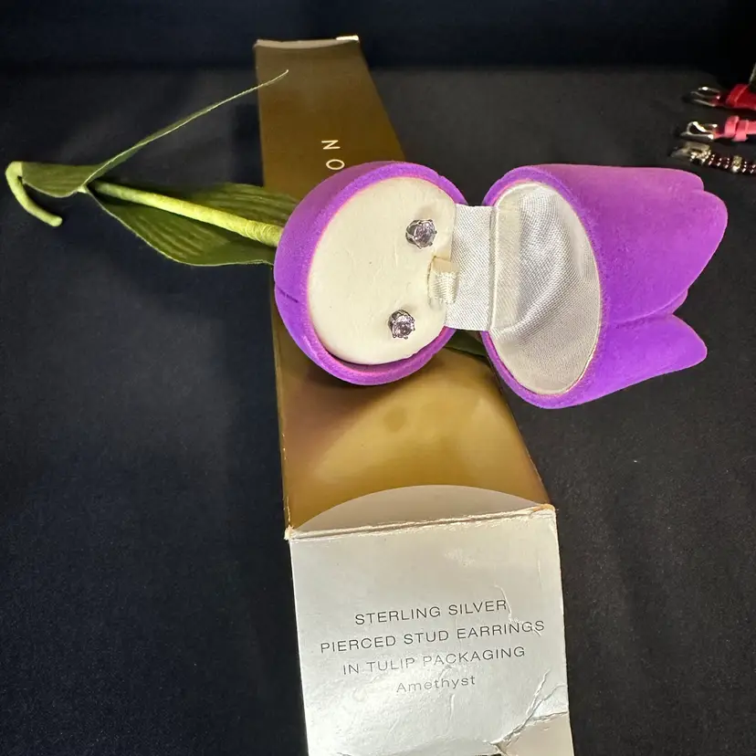 A161 - Avon 2000 Untested Sterling Silver Amethyst Stud Earrings In Tulip Packaging