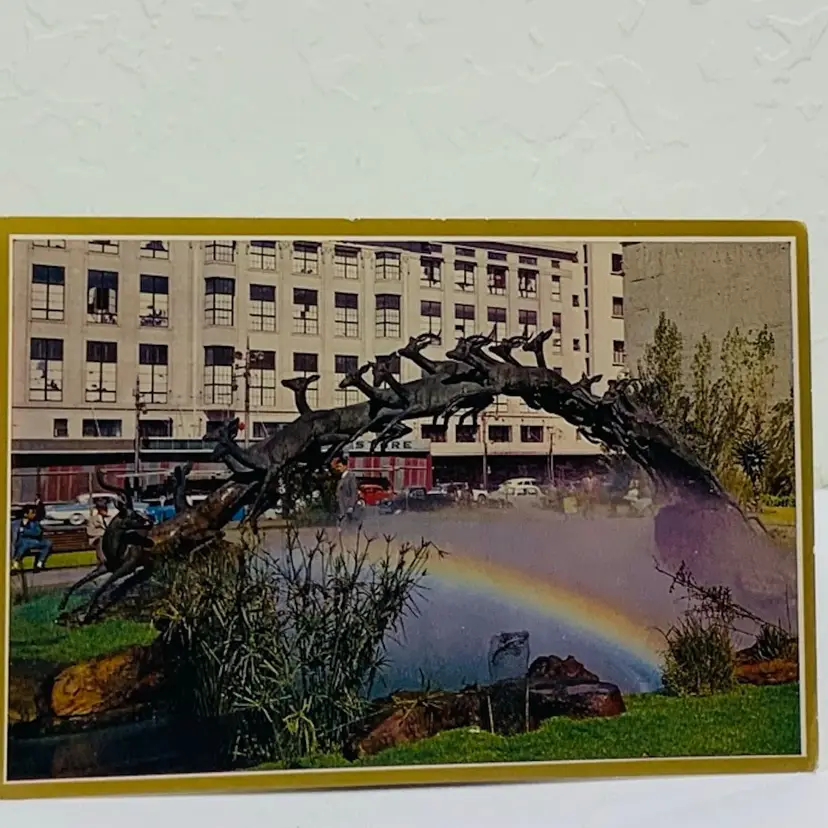 Vintage Postcard OPPENHEIMER FOUNTAIN, JOHANNESBURG OPPENHEIMER-SPUITFONTEIN, JOHANNESBURG DISTRIBUTED BY PRINT-AD PRODUCTS PTY. LTD.
P.O. BOX 1812, JOHANNESBURG.
PHOTOGRAPH BY KESS