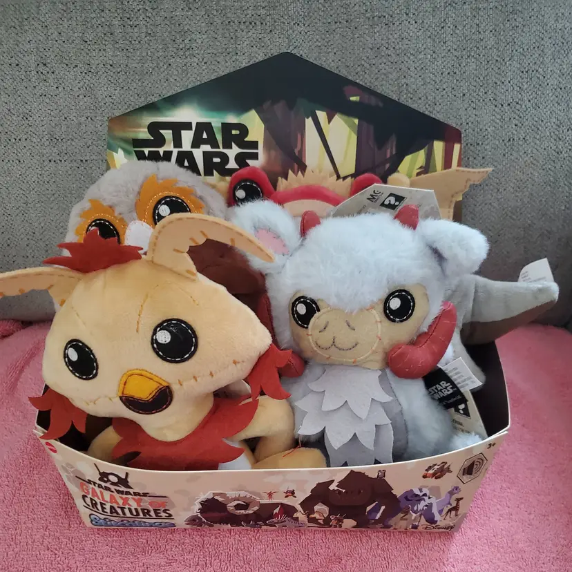 NEW Star Wars Galaxy of Creatures Stitchlings Plush W/ Sound 6 with Display Box