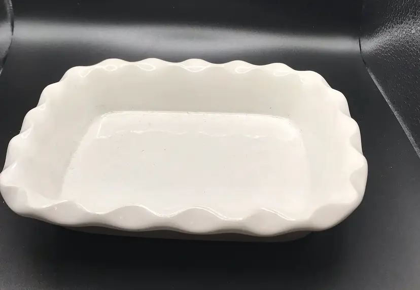 White Stoneware Individual Casserole Dish 7.75”x 5.75”x 1.5” ~ Japan Scalloped