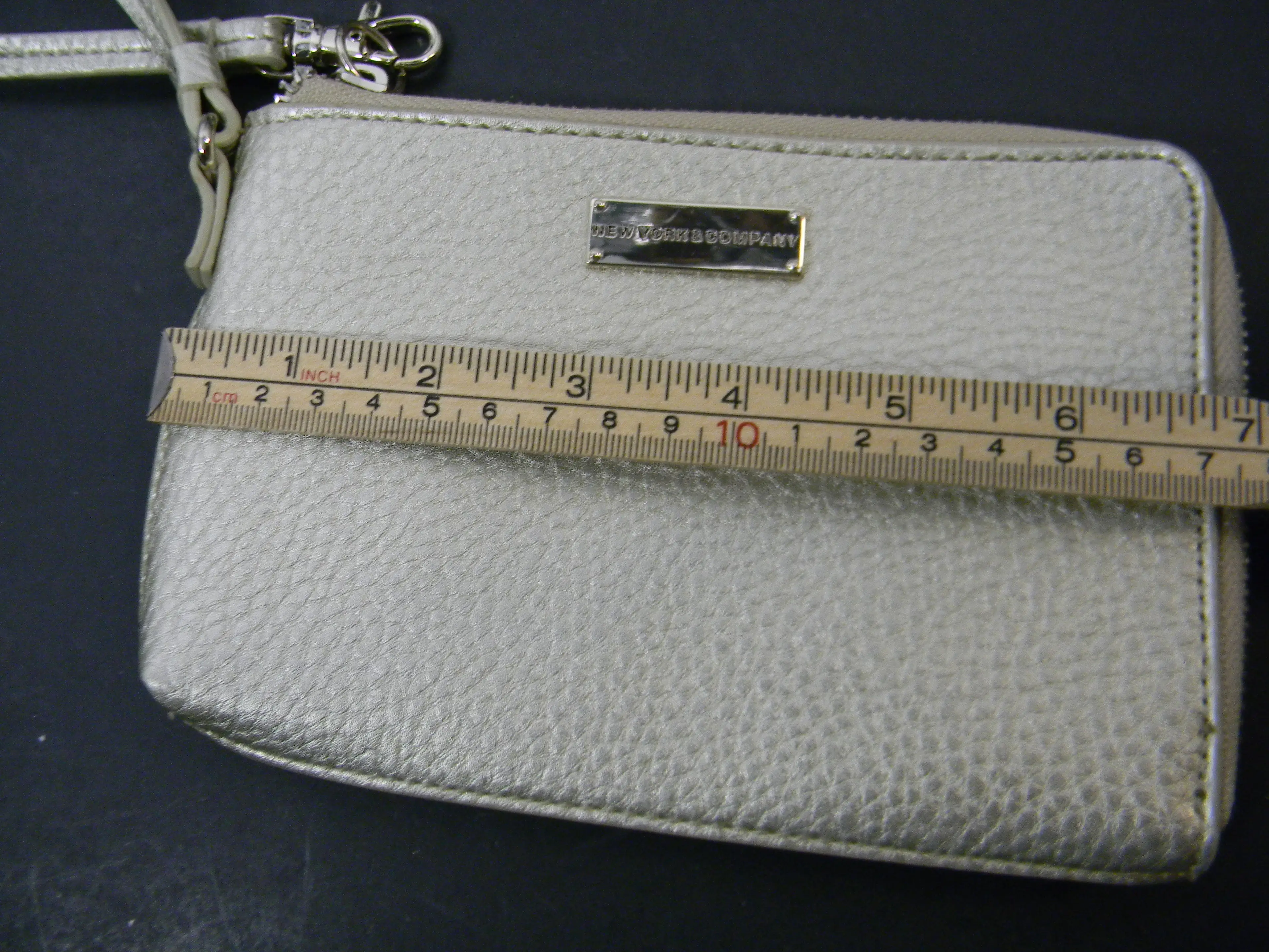 Image 4 of 6