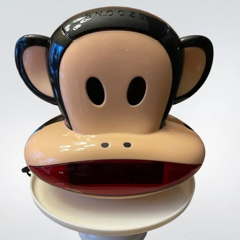 Paul Frank Julius The Monkey AM-FM Projection Clock Radio Battery Backup Snooze