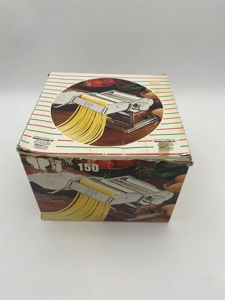 Pasta Pro 150 Pasta Machine w/ Spaghetti & Fettucine Attachment - VTG 1983