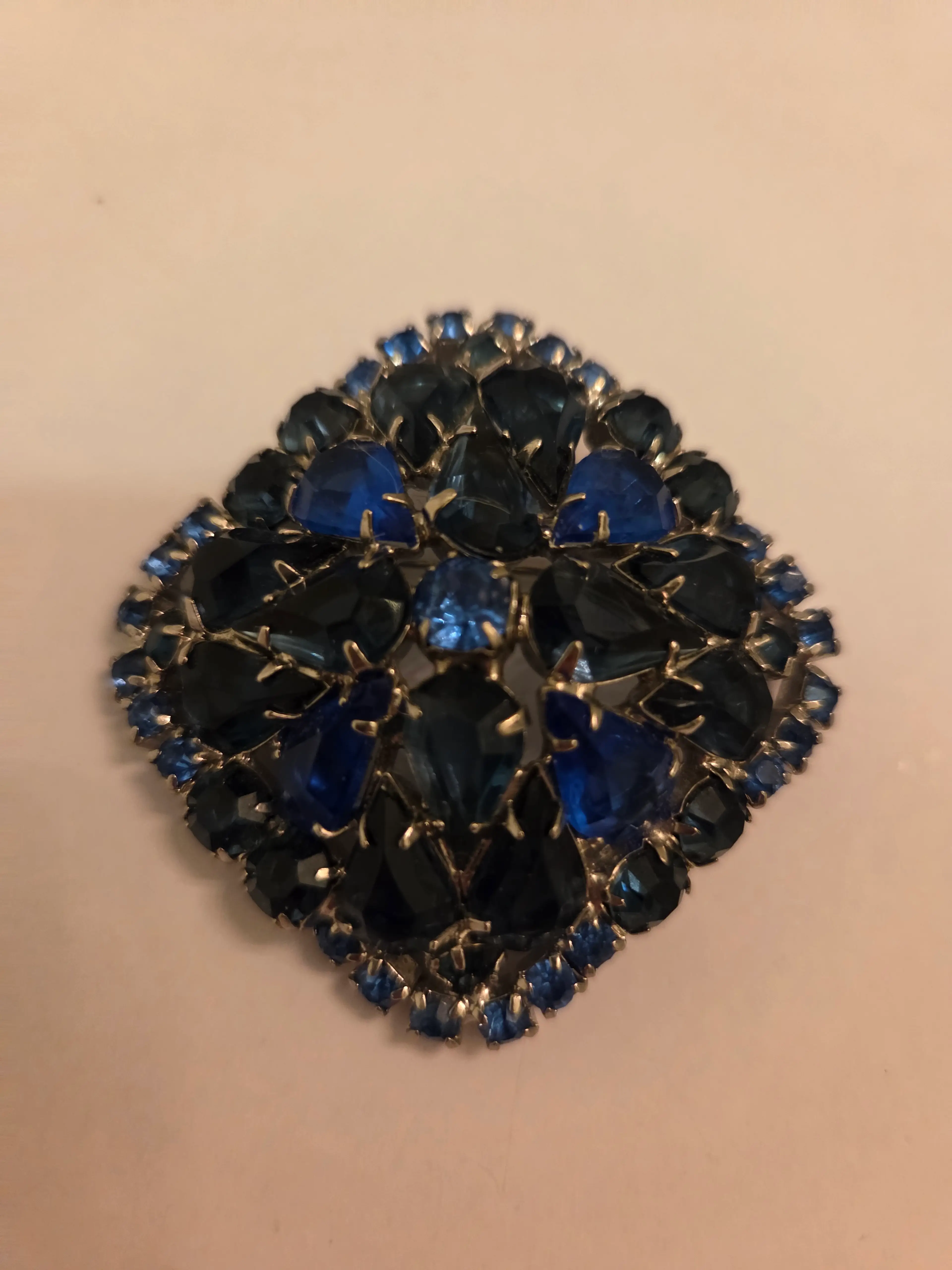 Image 1 of 6