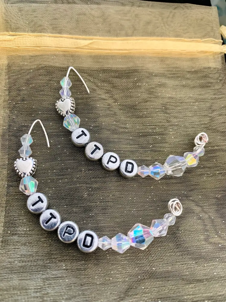 TTPD LUXURY Featherweight EARRINGS
TAYLOR SWIFT 🫶 SWIFTIE
MBEADESIGNS EXCLUSIVE 
FREE SHIPPING 