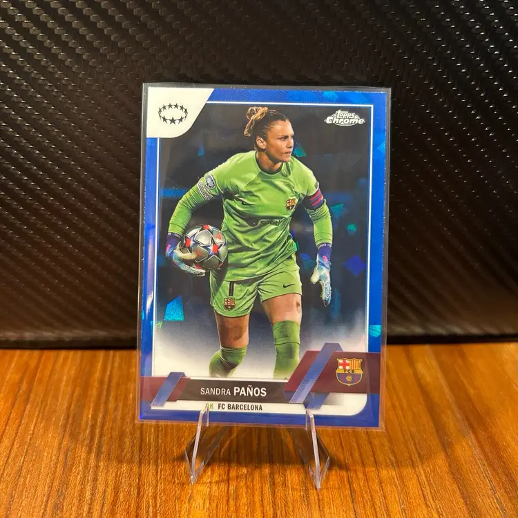 Sandra Paños 22/23 Topps Chrome Sapphire UWCL