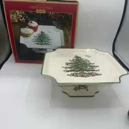 Spode NIB Christmas Tree Fine Porcelain 10” Footed Square Cake Plate