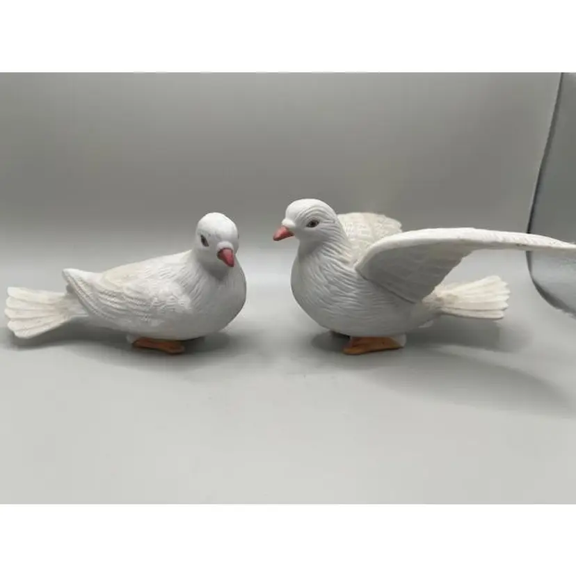 Vintage Home Interior White Bisque Porcelain Dove Figurines ~ Set of 2 ~ Elegant Home Decor