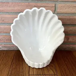 Vintage Haeger Pottery White Seashell Clam Shell Votive Candle Holder 9”