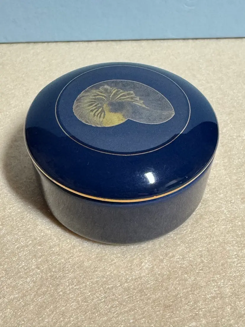 Vintage Otagiri ceramic trinket box with a nautilus shell design