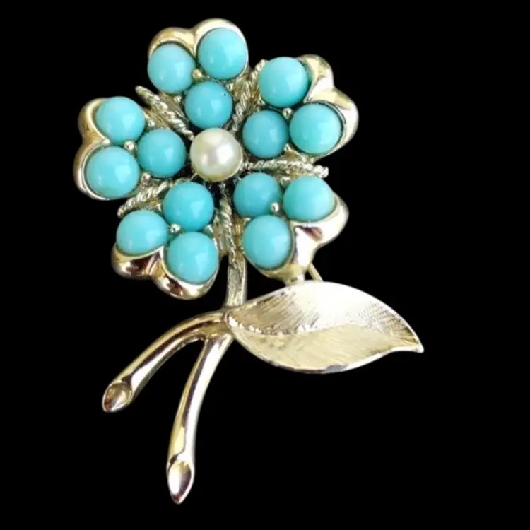 Vintage Sarah Coventry Turquoise Cabochon Flower Brooch with Pearl Center – 1960s–70s