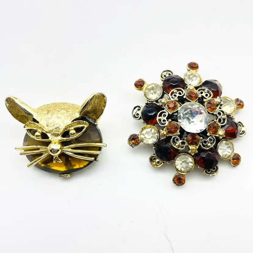 Gold Tone Brooch Lot of 2 Cat Head and Brown Rhinestone Star Flower Cluster 18017