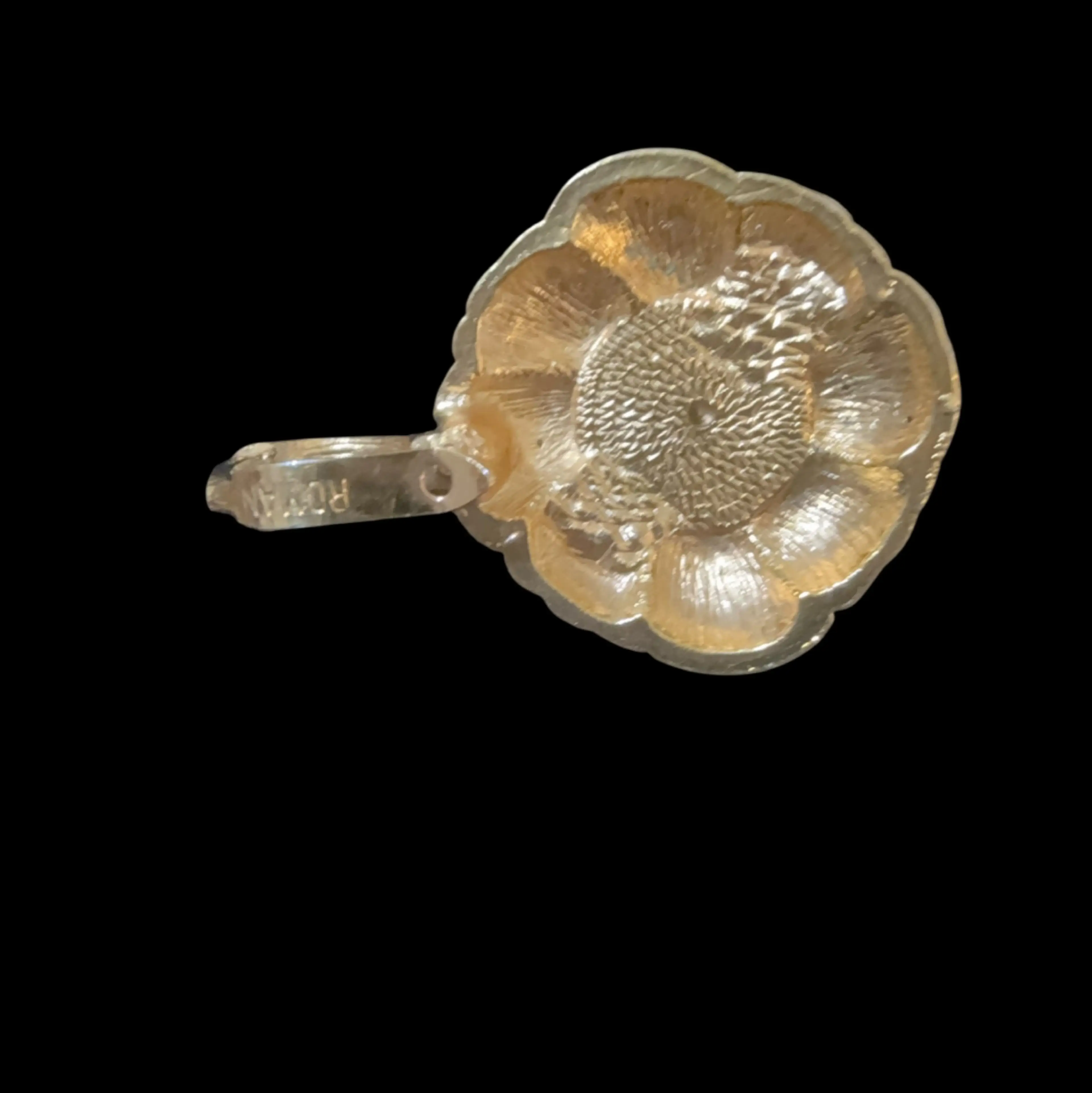 Image 2 of 6