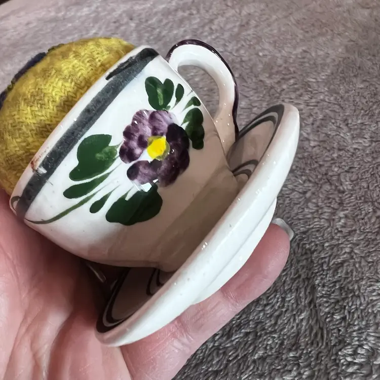 015 Vintage Small Tea Cup Pin Cushion