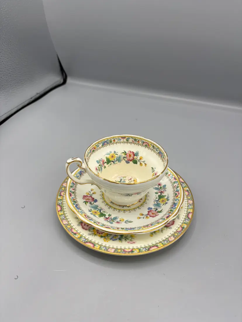 Foley China 3 piece Ming Rose tea cup set
