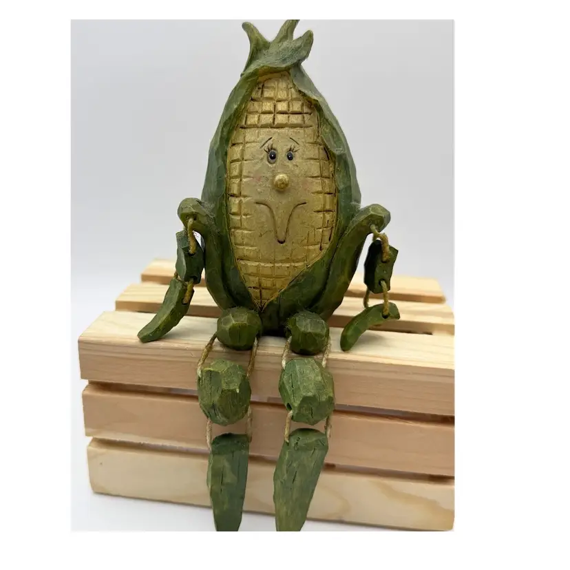 Vintage Anthropomorphic Veggie Shelf Sitter ~ Resin