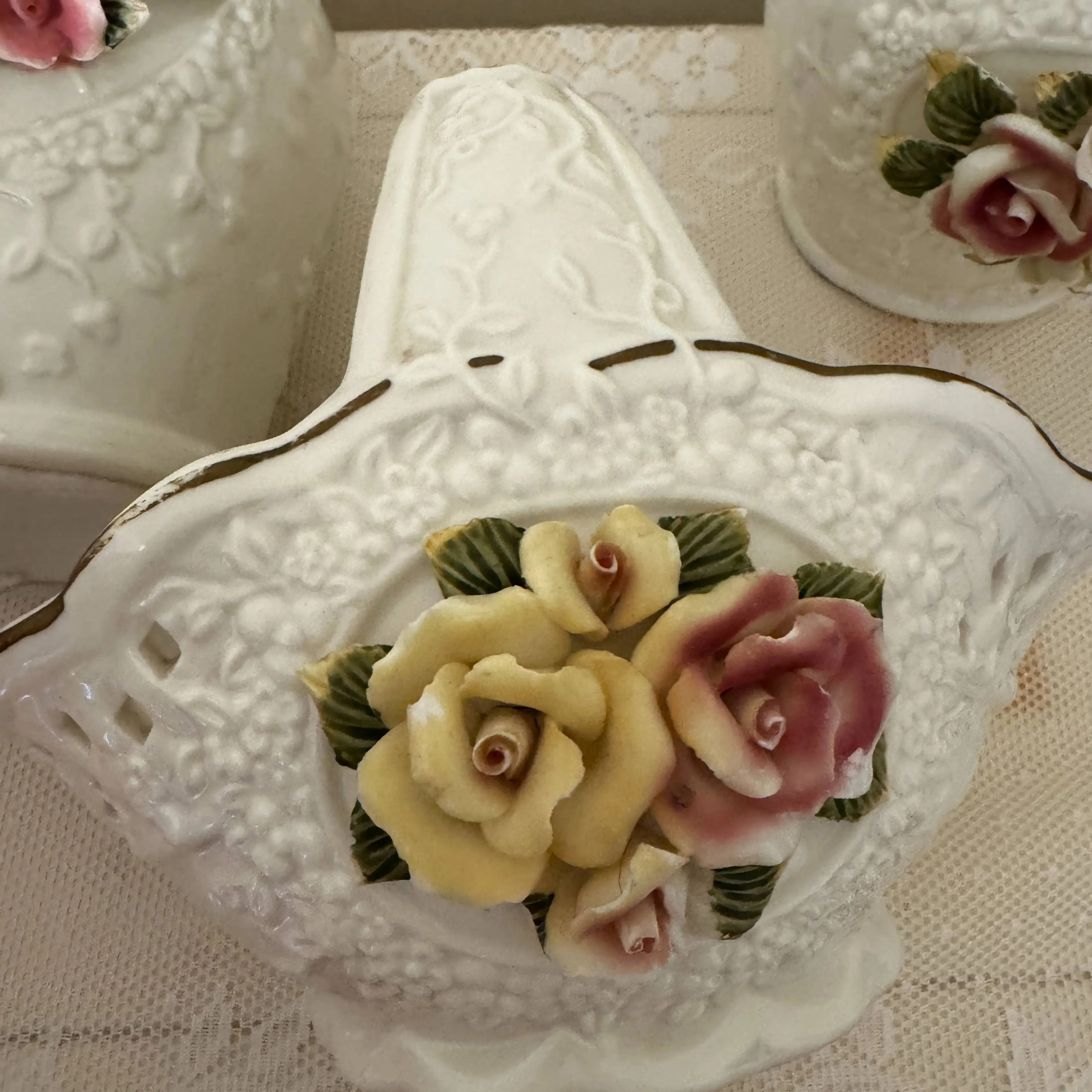 Image 2 of 6