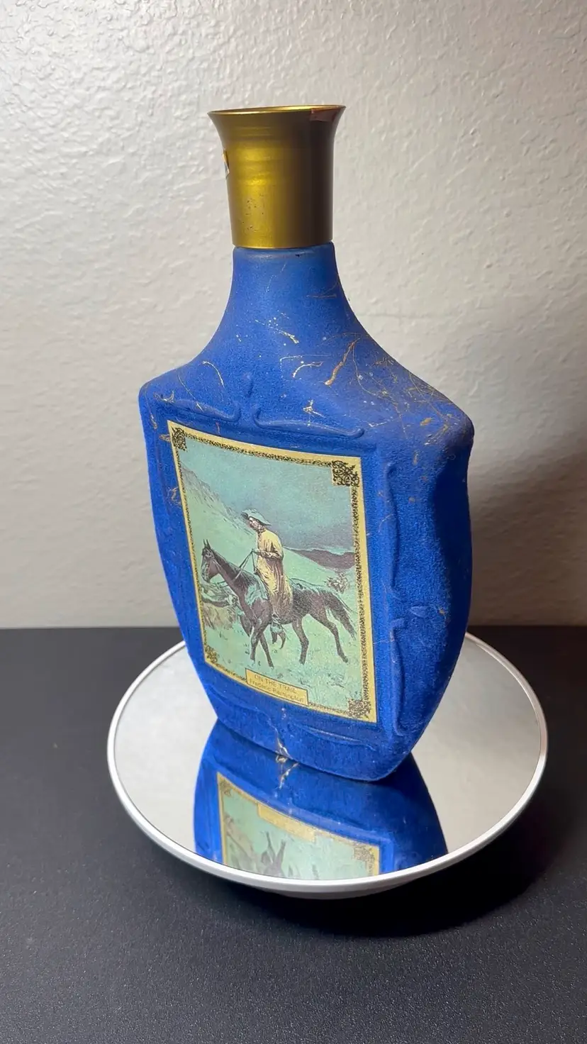 Jim Beam Decanter Choice Collector Americana Series Remington’s “On the Tail”