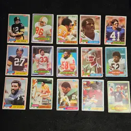 #25 Topps Football Cards Lot 15 80/81
