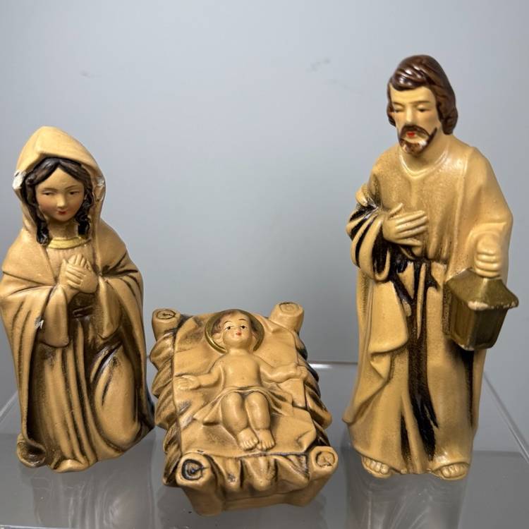Vintage Chalkware Christmas Nativity Set Japan 12 Piece Hand Painted Tan READ