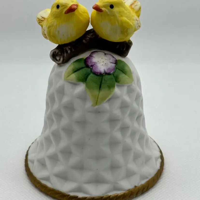 Vintage Dinner Bell 2 Yellow Love Birds Chickadee Waffle Pattern Figurine Ceramic, Unbranded, Made In Taiwan