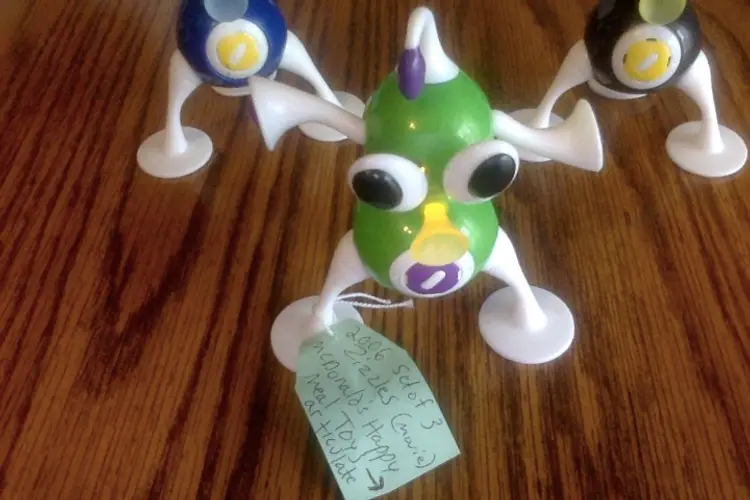 Vintage Toys: 3set of Zizzles [2006 movie] McDonald's Happy Meal Toys.  $12.