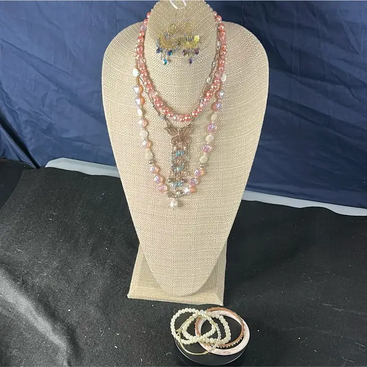 #31 - Pink And Pearl Butterfly 9pc Lot