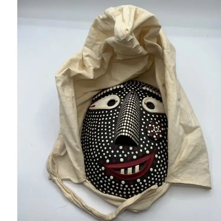 Yangju Byeolsandae Miyal Halmi Mask Korean 4″ x 7.25″ x 10″ Theatre