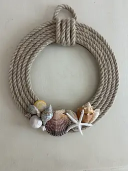 013 Seashell Wreath - Handmade