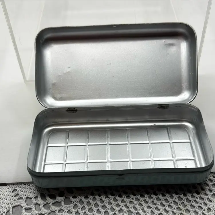 Vintage Free Westinghouse Beige And Blue Tin